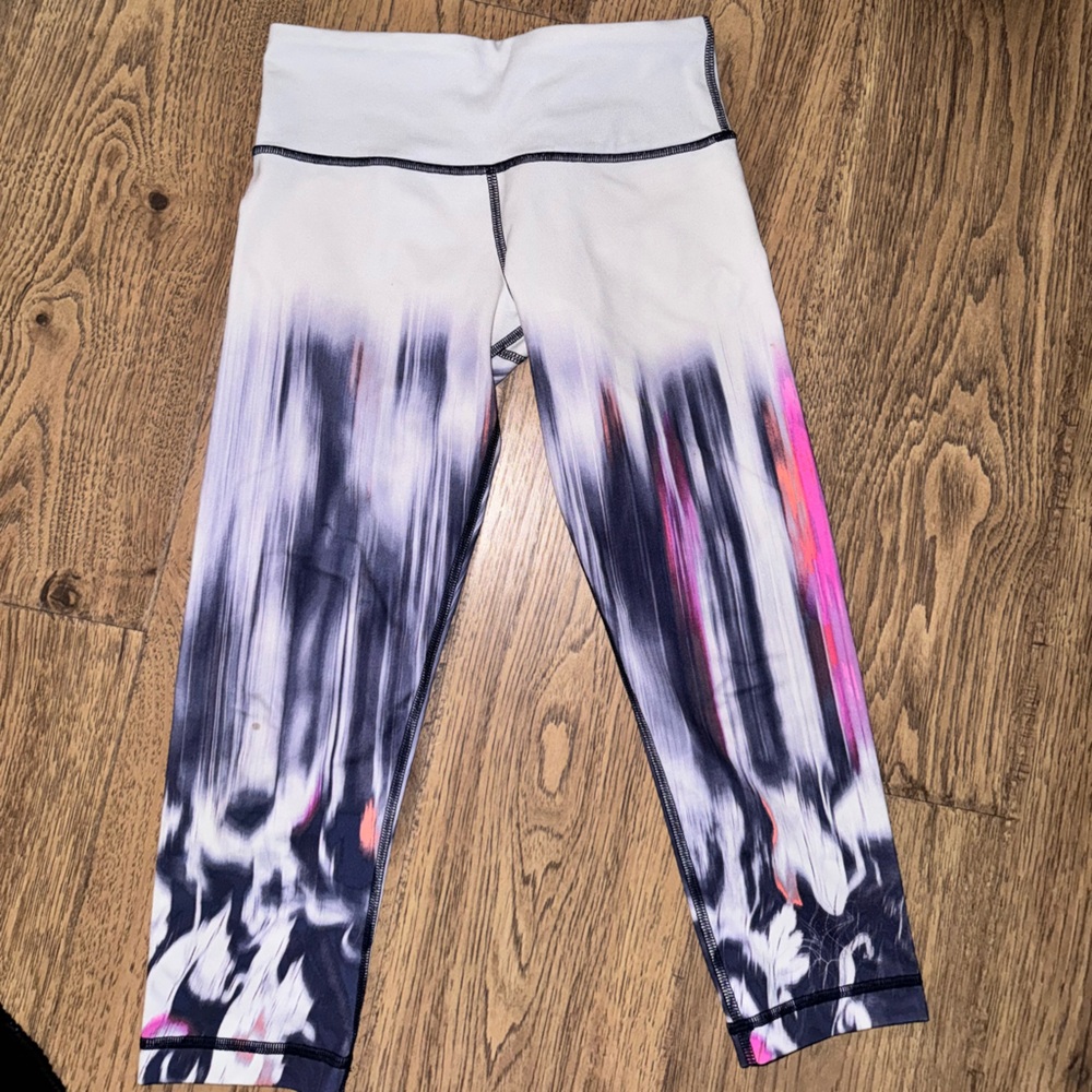 Lululemon size 4 23” leggings